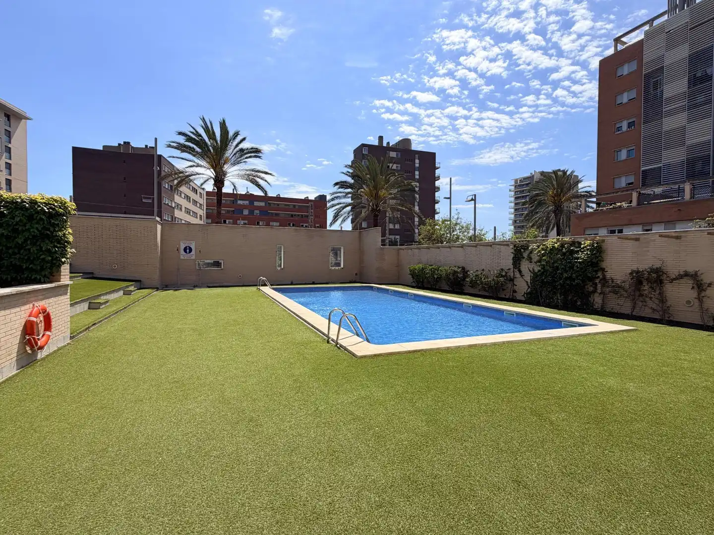 Piscina de Àtic en venda en Badalona amb Calefacció, Parquet i Terrassa