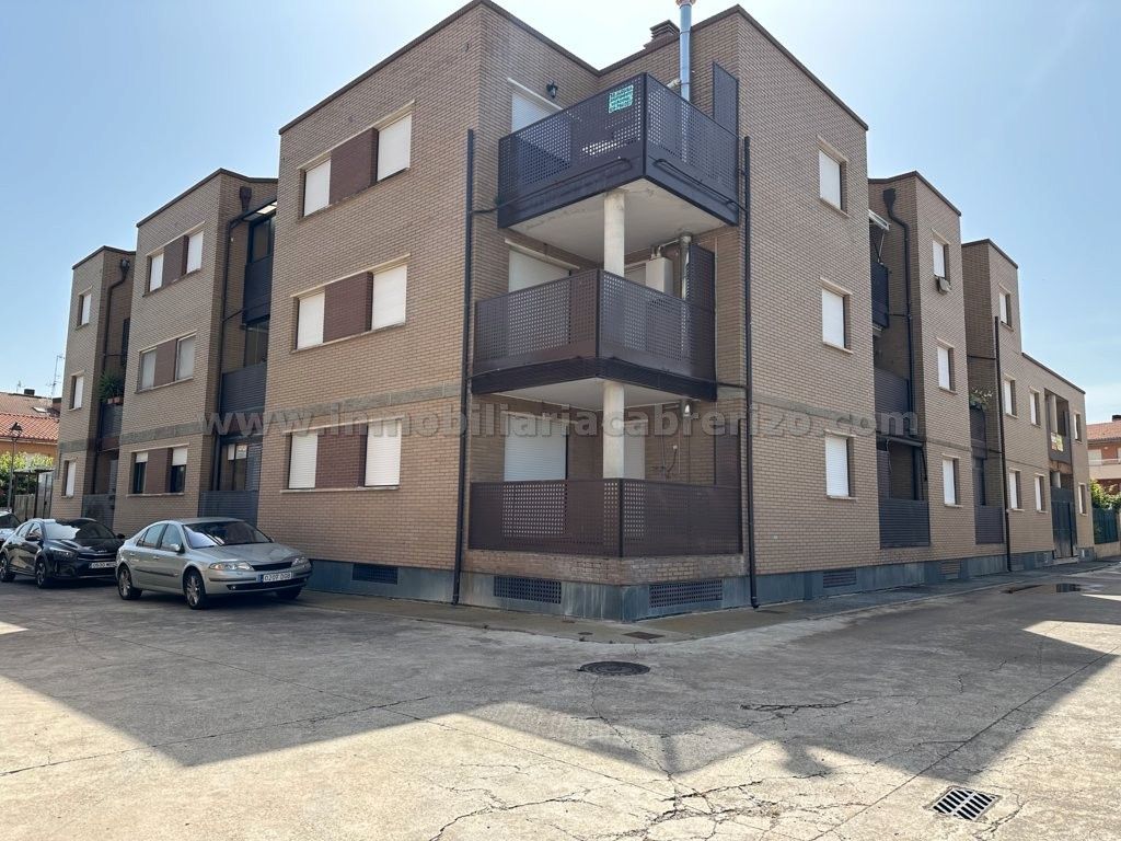 Vista exterior de Apartament en venda en Alesanco amb Calefacció i Terrassa