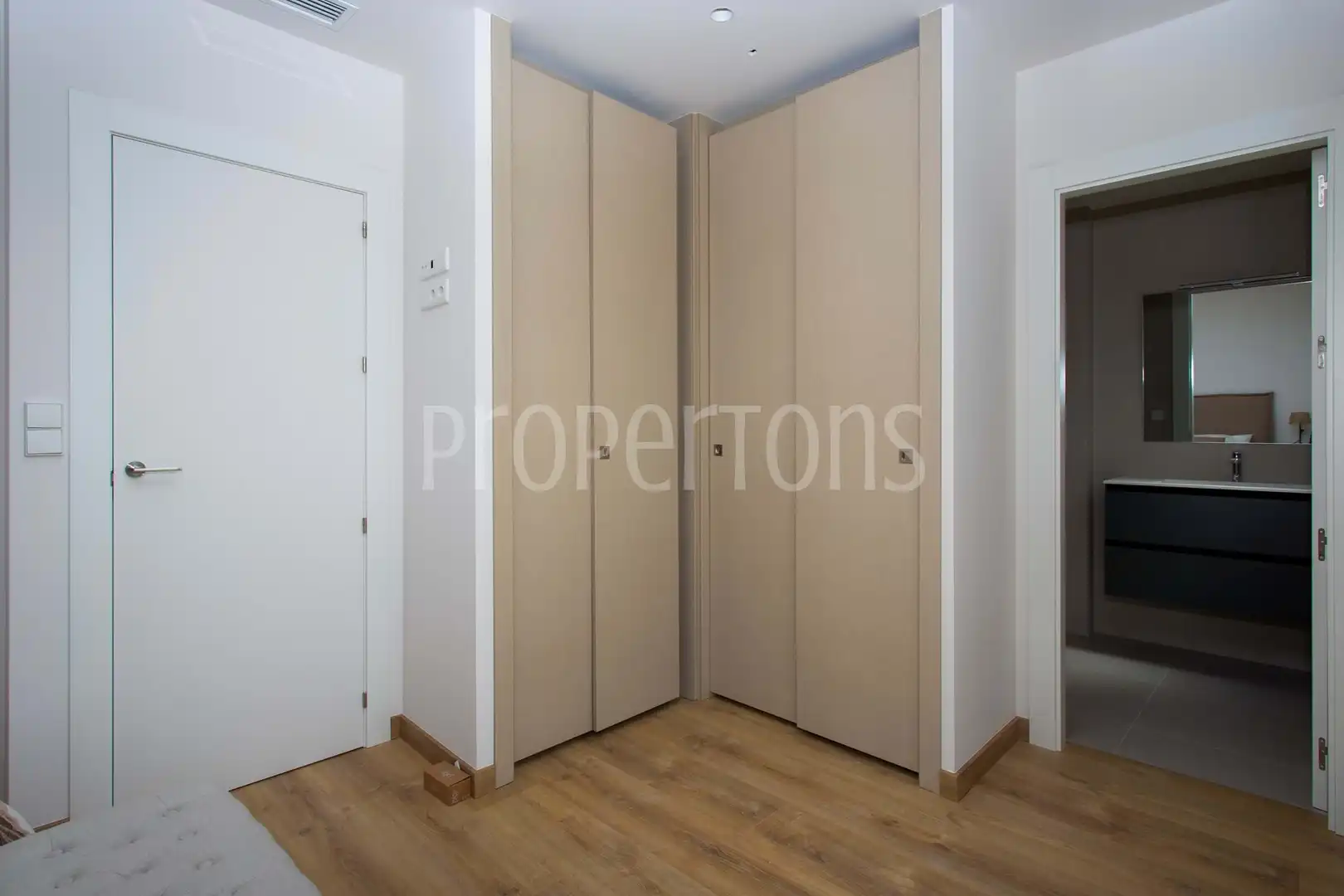 Reihenhaus zum Verkauf in N/A, imagen 3