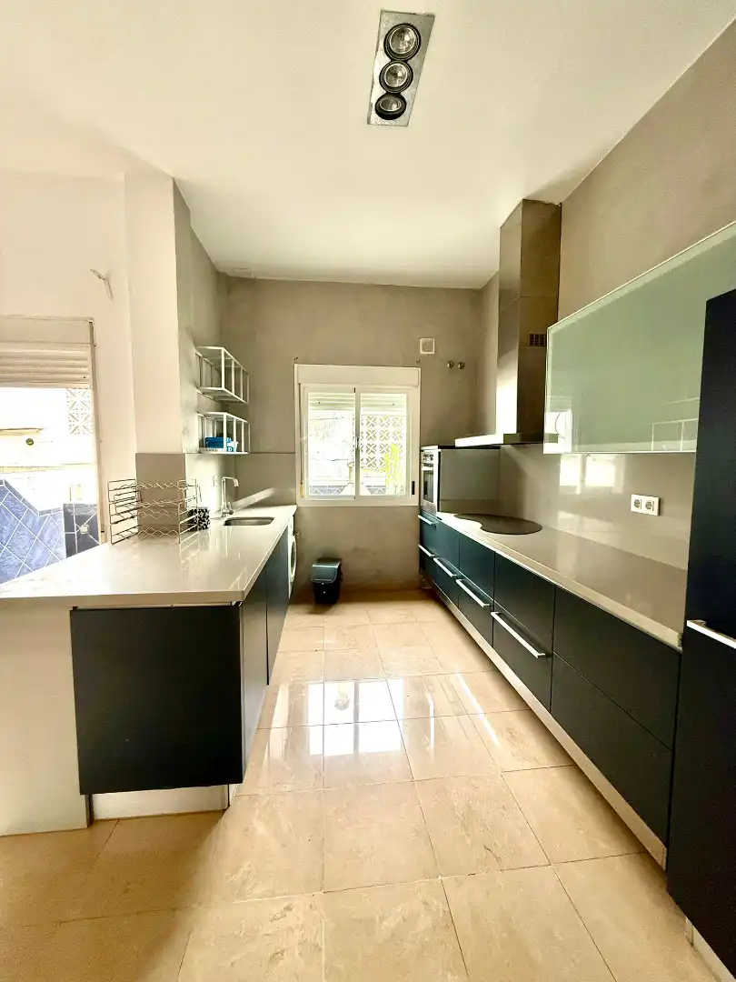 Terraced house with terrace for sale in Calle Cánovas del Castillo, imagen 5