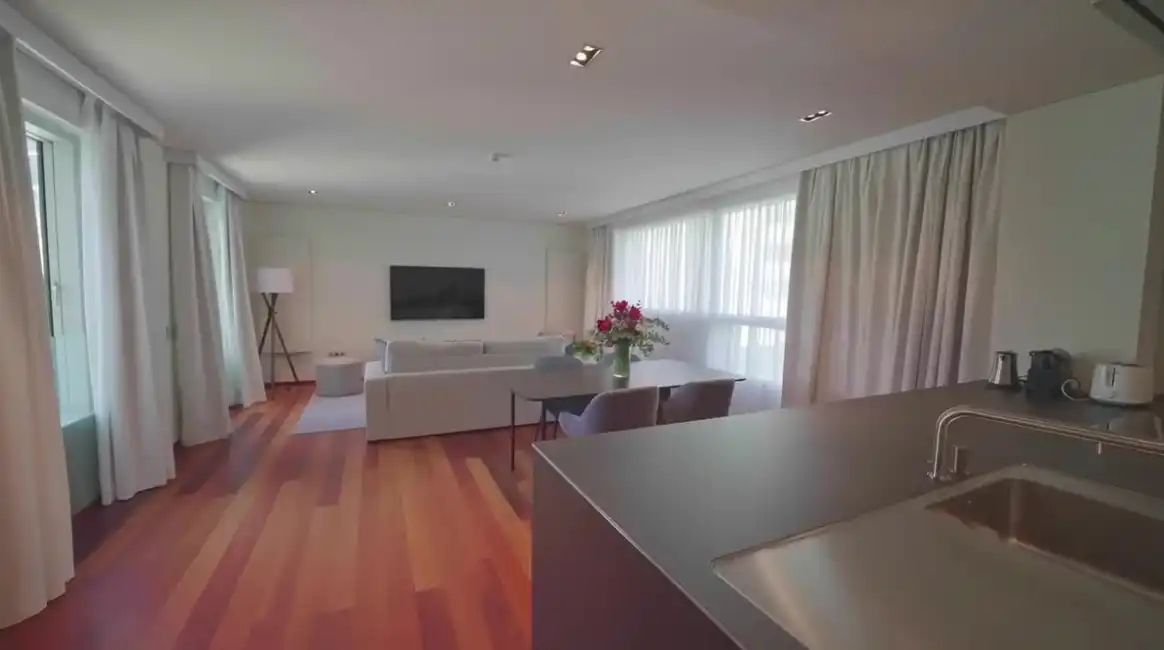 Sala de estar de Edificio en venta en  Madrid Capital