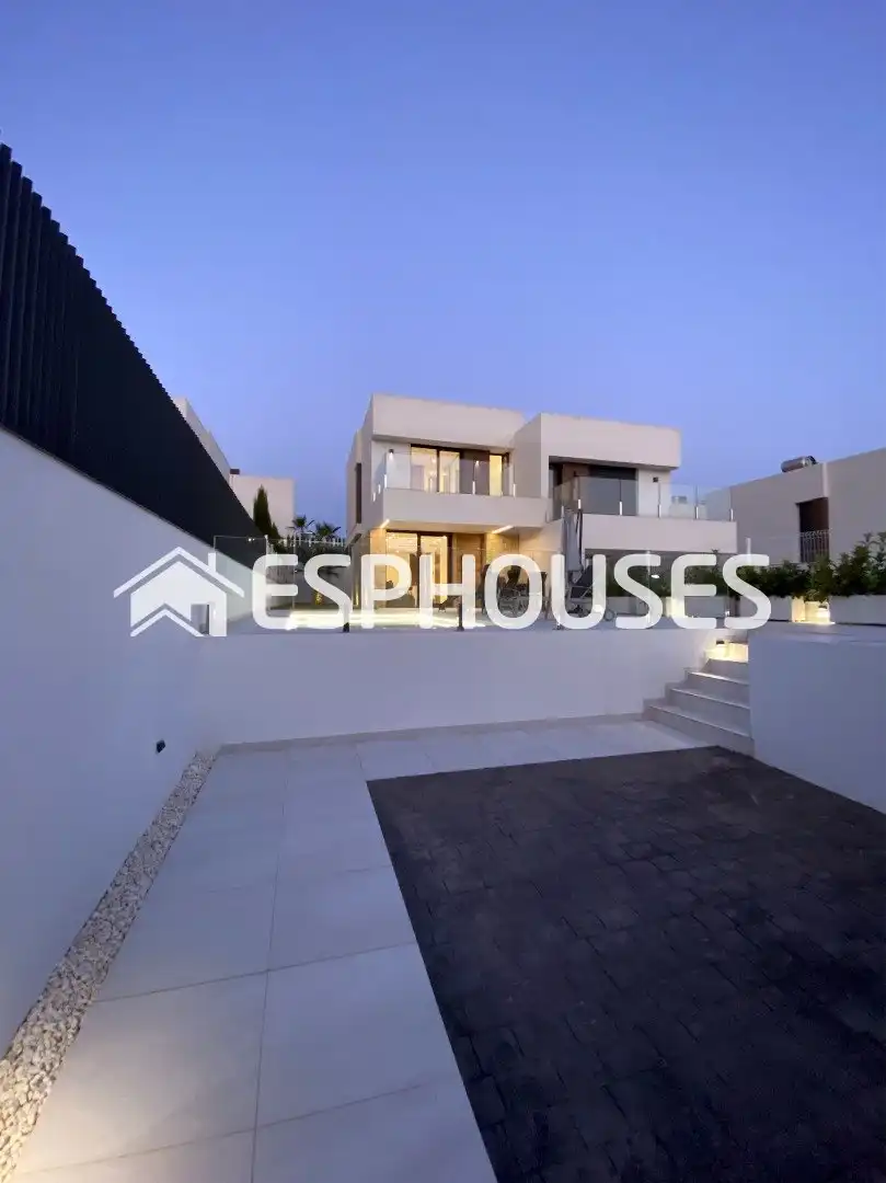 Casa a schiera con terrazza in vendita a Golf Bahía, imagen 24