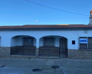 Vista exterior de Casa o xalet en venda en Almaraz amb Aire condicionat, Calefacció i Moblat