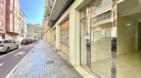 Foto 3 de Piso en venta en Calle Peñagolosa, 6, Mont-Olivet,  Valencia Capital