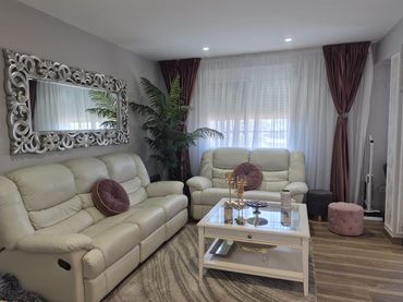 Piso con balcón en venta en Avenida Juan de Austria