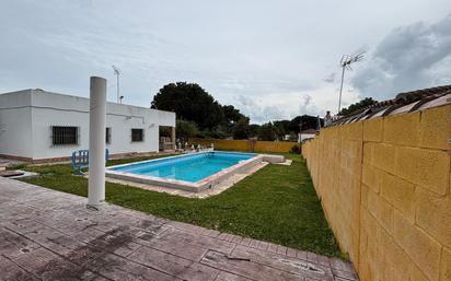 Swimming pool of House or chalet for sale in Chiclana de la Frontera  with Air Conditioner, Heating and Terrace