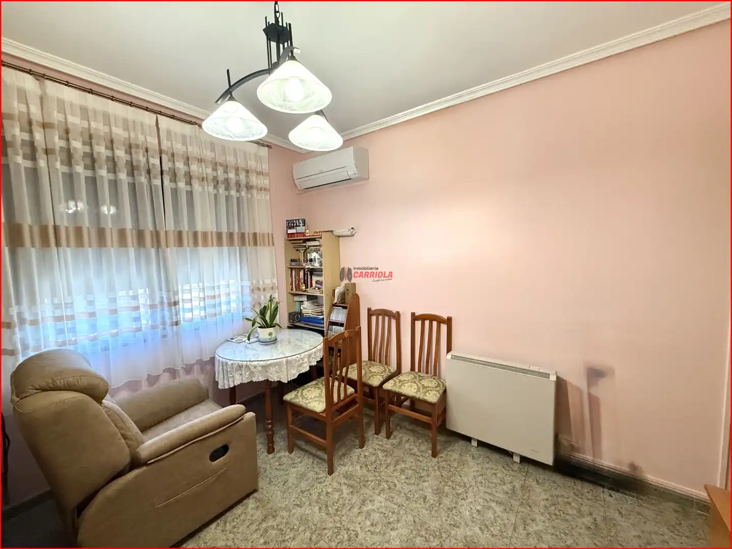 Sala d'estar de Casa adosada en venda en Burujón amb Aire condicionat, Calefacció i Terrassa