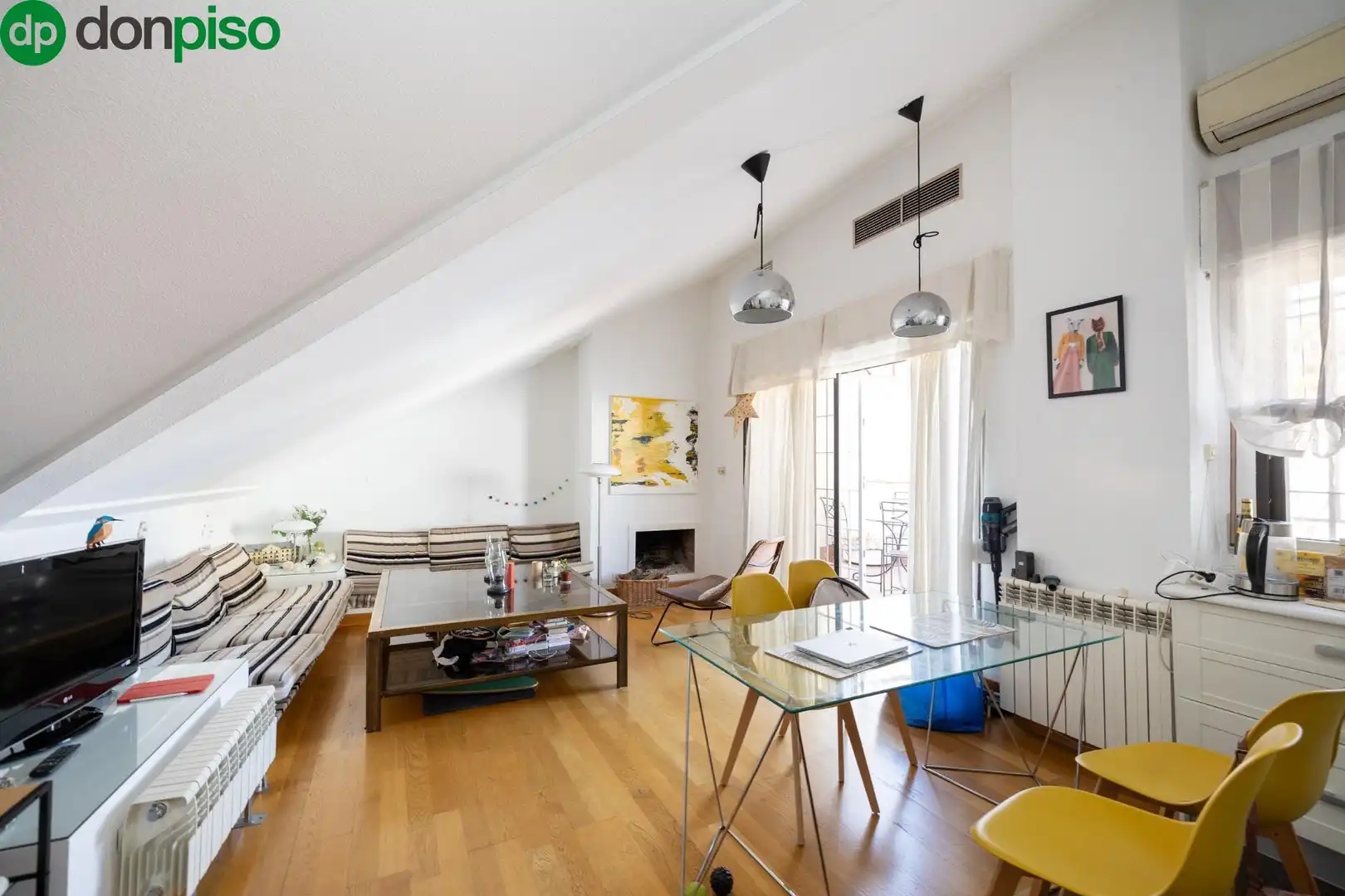 Sala de estar de Estudio en venta en Granada con Terraza y Balcón