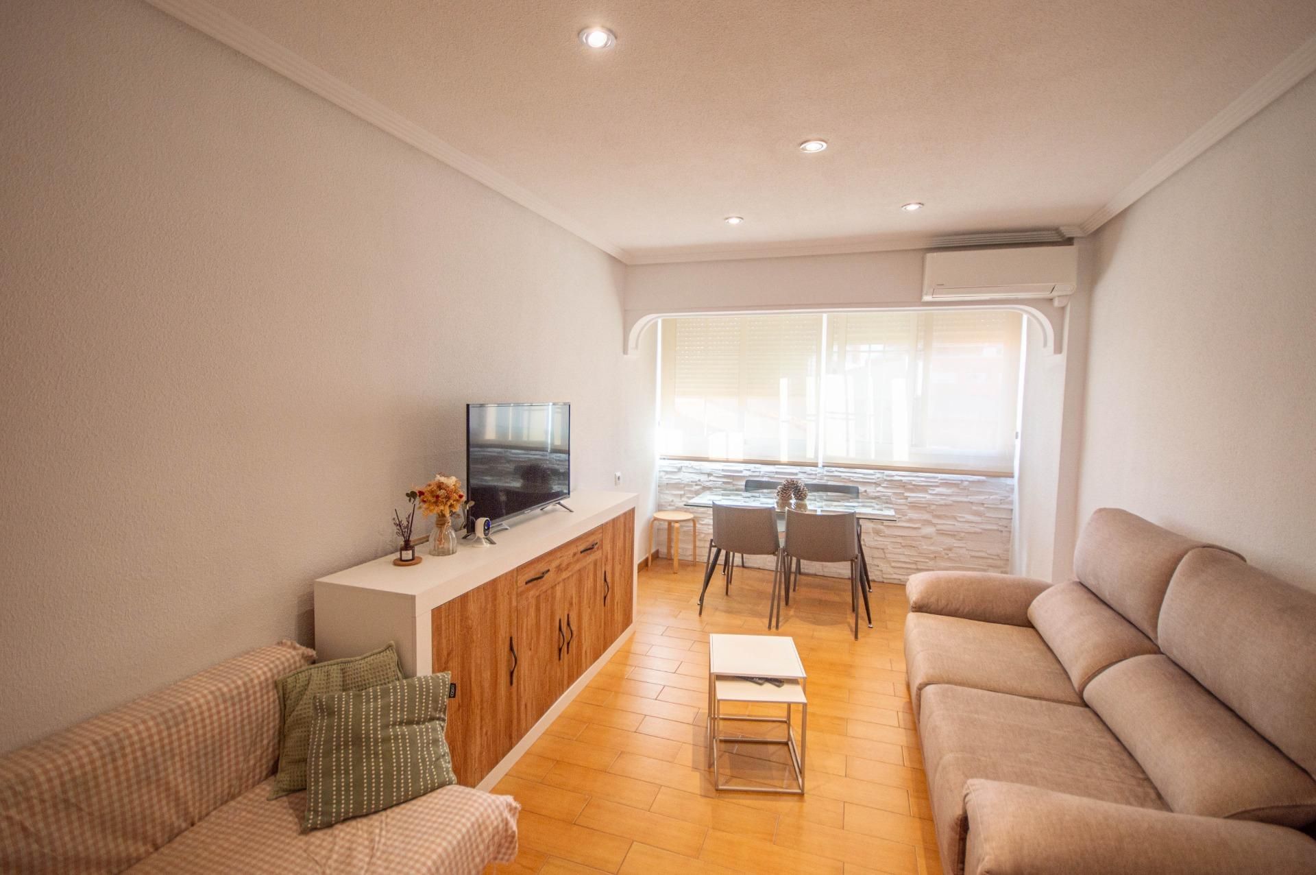 Sala de estar de Piso de alquiler en Elda con Aire acondicionado