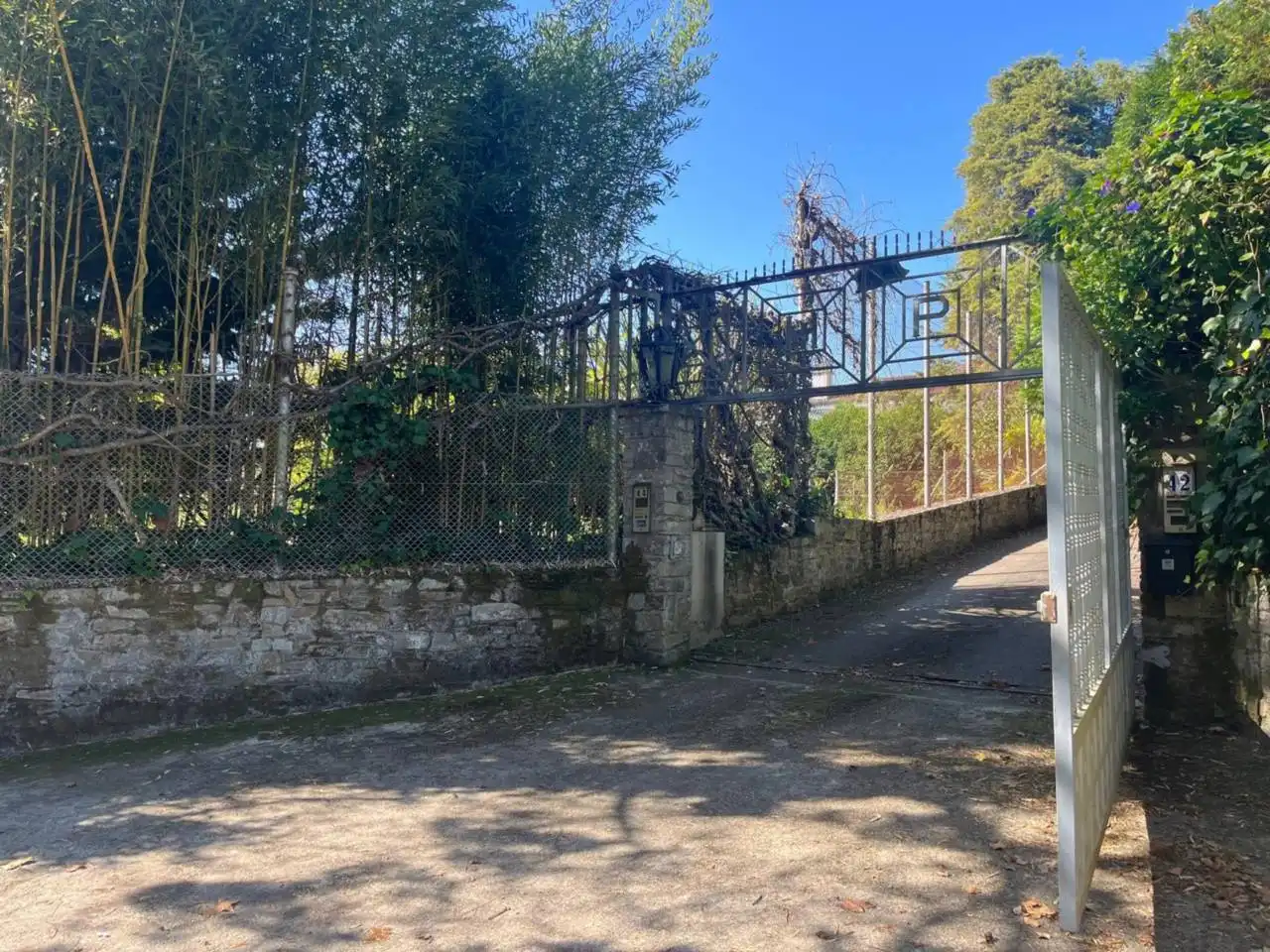 Houses for sale in Santiago de Compostela   with Heating, Private garden and Parquet flooring