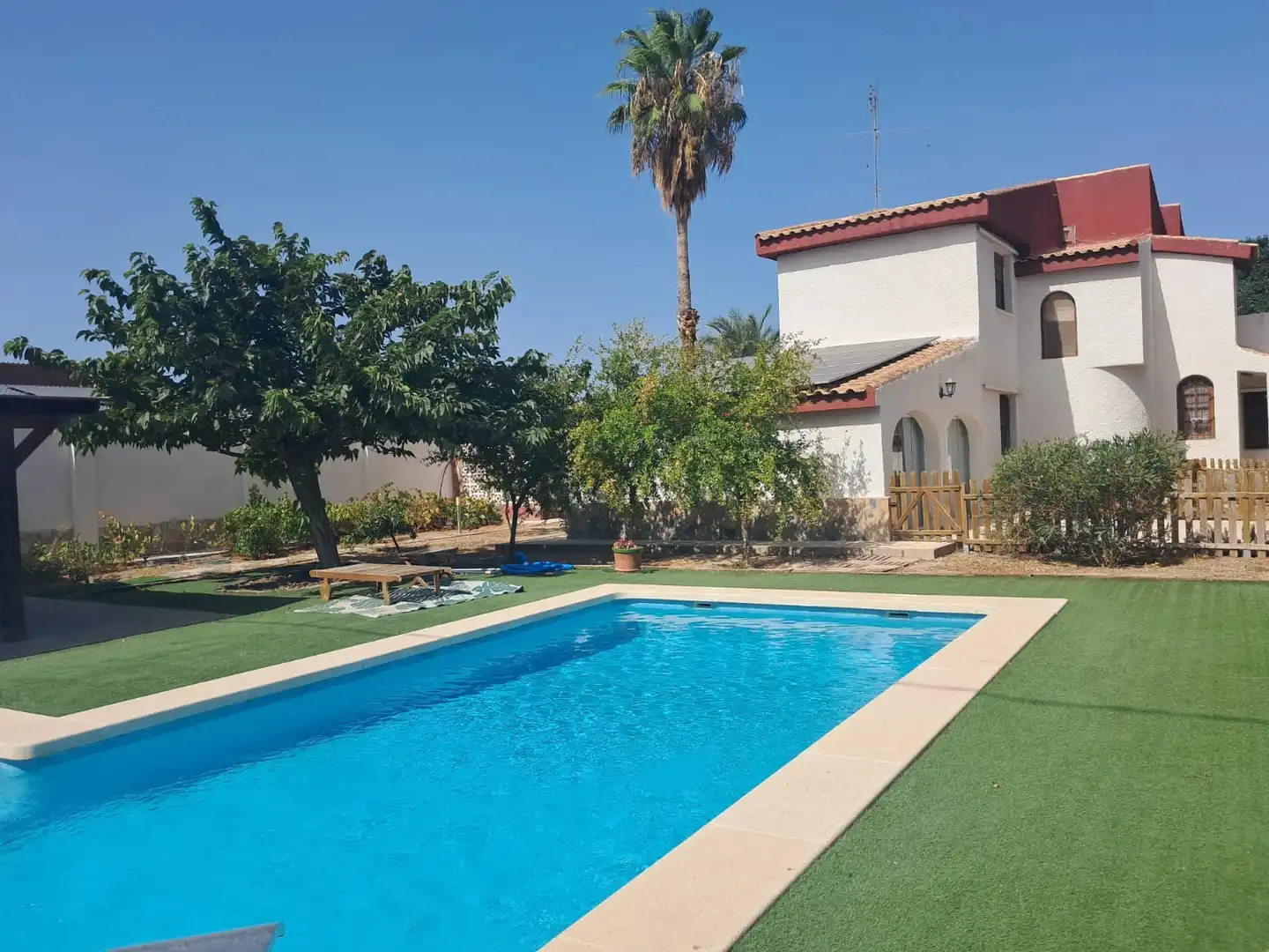 Schwimmbecken von Haus oder Chalet zur Miete in Mutxamel mit Klimaanlage, Terrasse und Schwimmbad