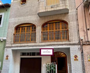 Vista exterior de Casa o xalet en venda en Alicante / Alacant amb Calefacció, Parquet i Terrassa