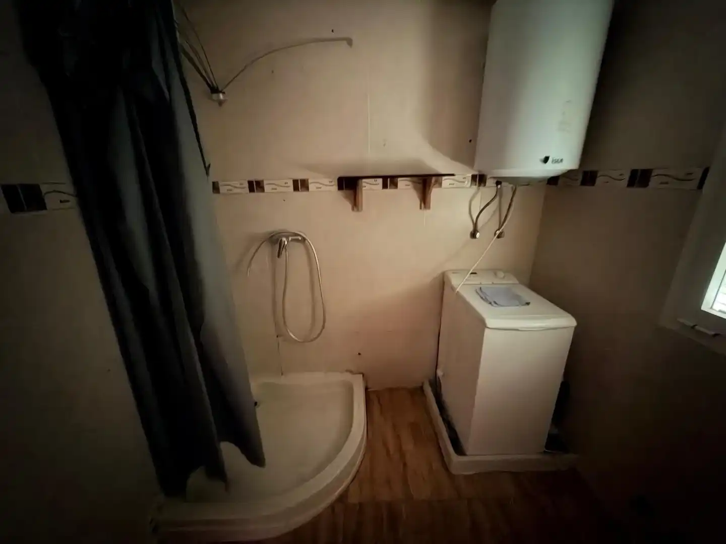 Bany de Pis en venda en Albaida amb Alarma
