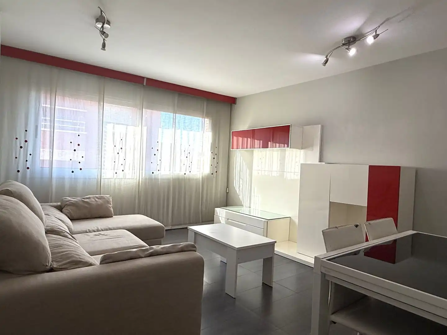 Sala de estar de Piso en venta en Sant Boi de Llobregat con Aire acondicionado y Calefacción