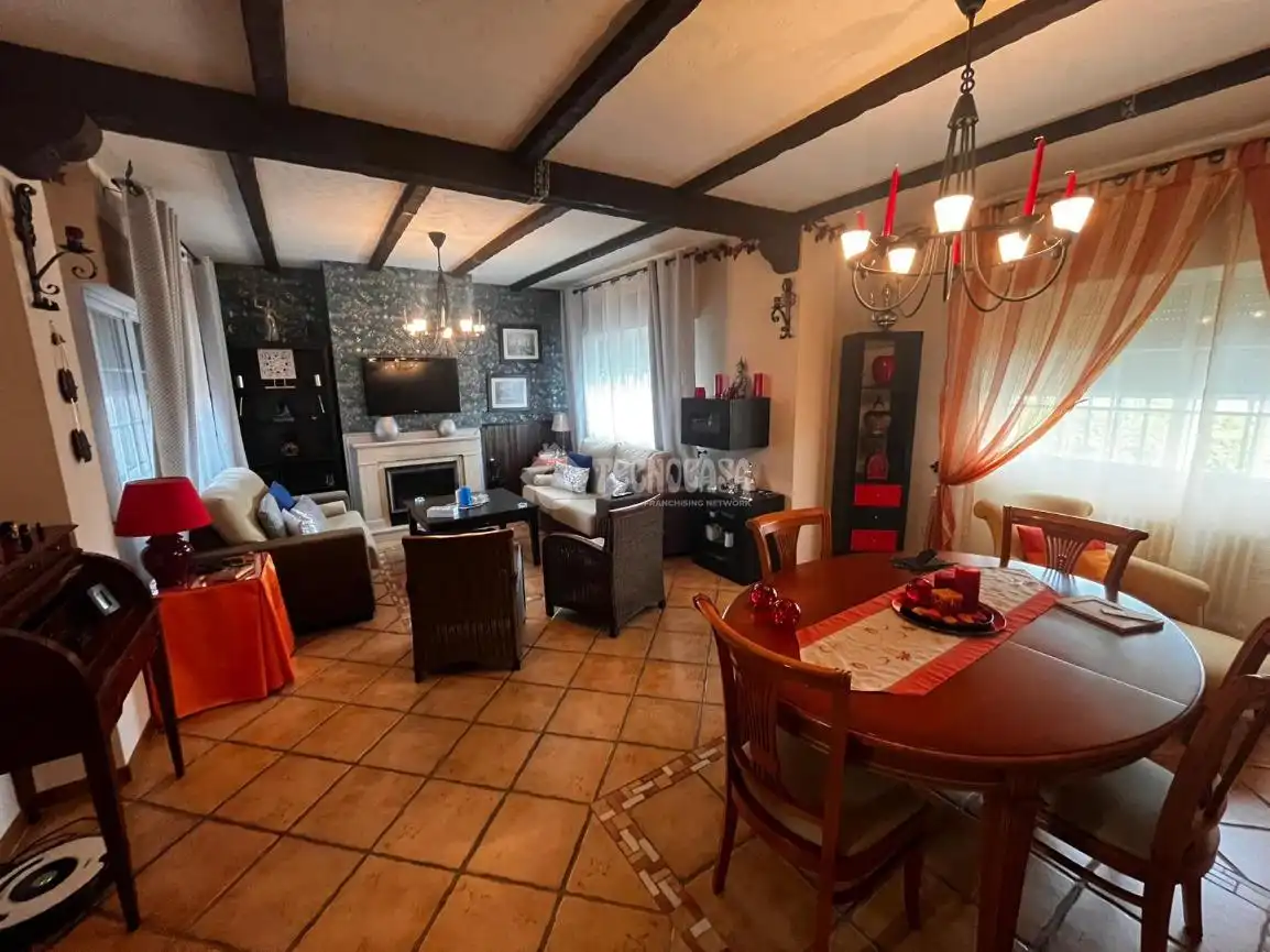 Living room of Detached homes for sale in Madrid  with Air Conditioner, Heating and Private garden