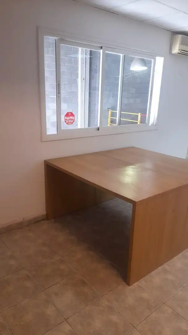 Esszimmer von Fabrikhallen zur Miete in Cubelles