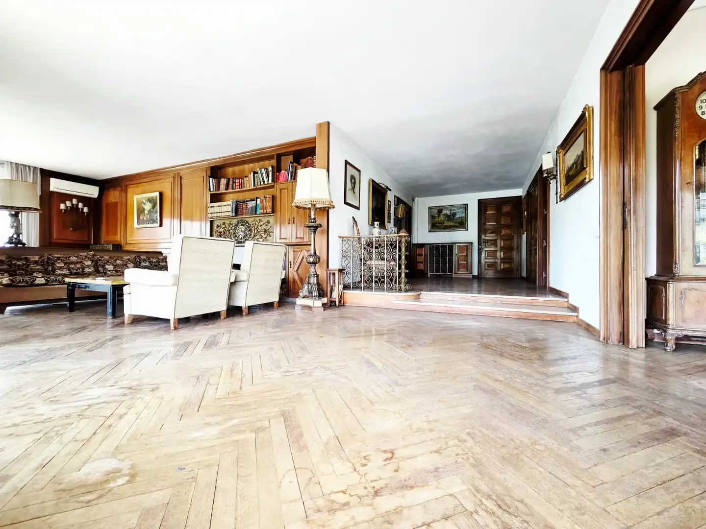 Flat for sale in Barcelona  with Air Conditioner, Heating and Parquet flooring