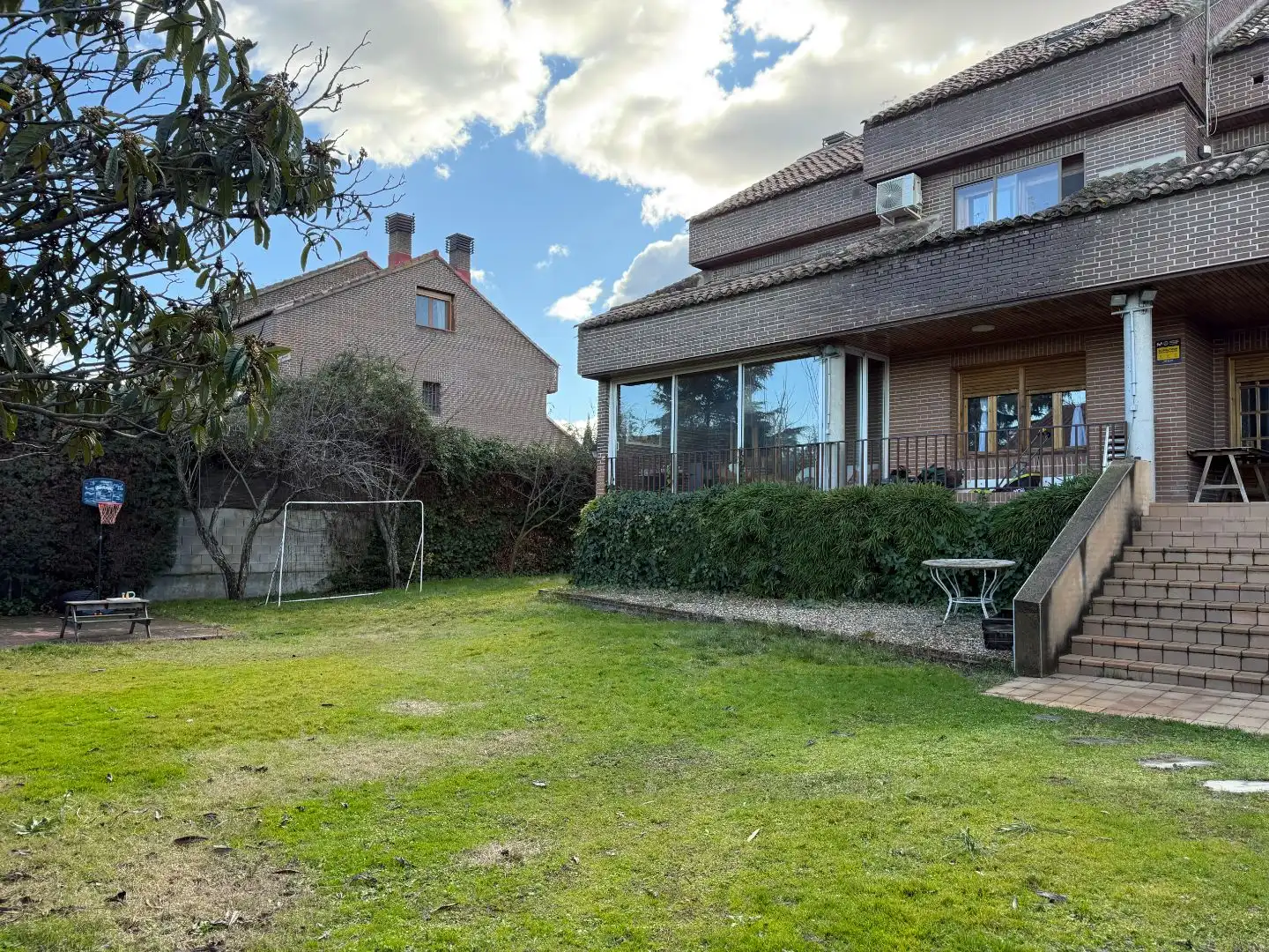 Jardí de Casa o xalet en venda en Las Rozas de Madrid amb Aire condicionat, Terrassa i Piscina