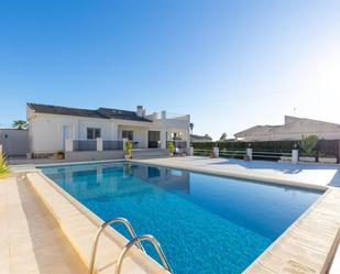 Swimming pool of House or chalet for sale in Torrevieja  with Air Conditioner, Heating and Terrace