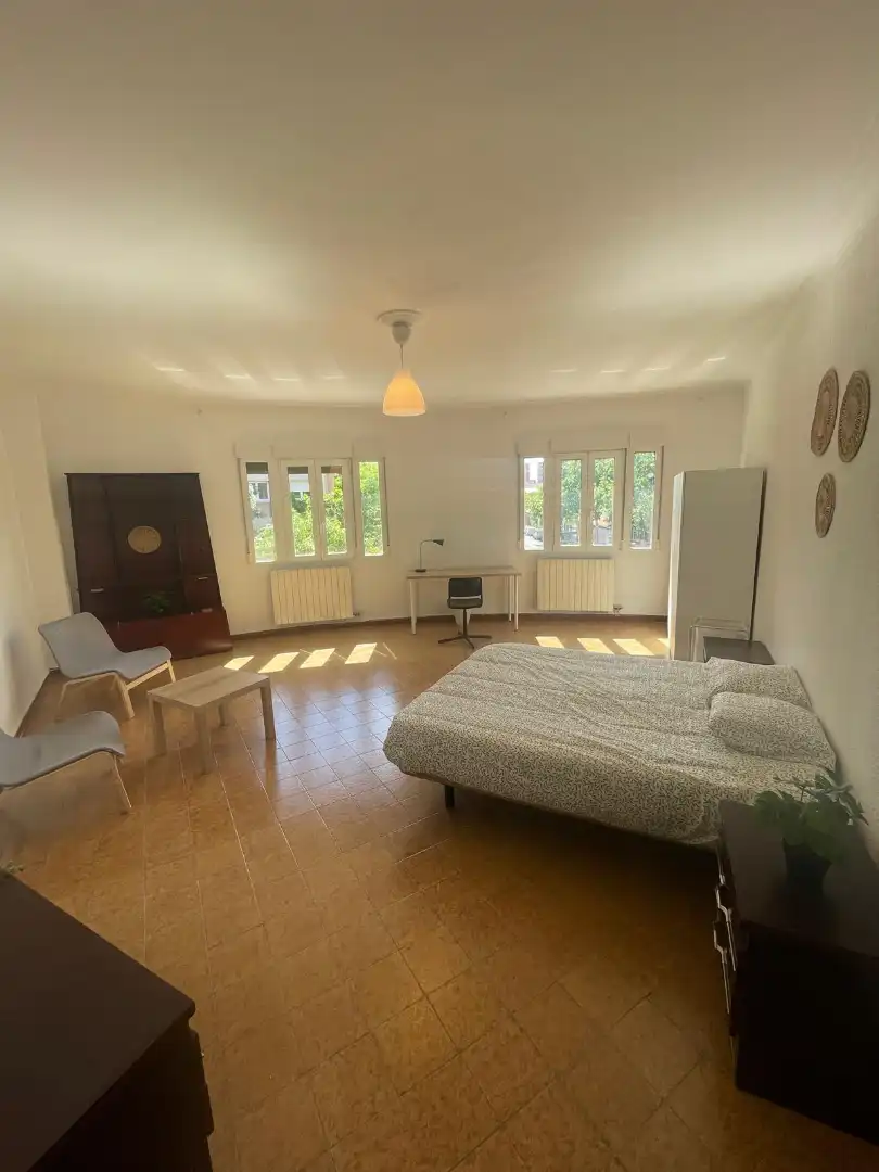 Habitación de Piso en venta en Zaragoza con Aire acondicionado, Calefacción y Trastero