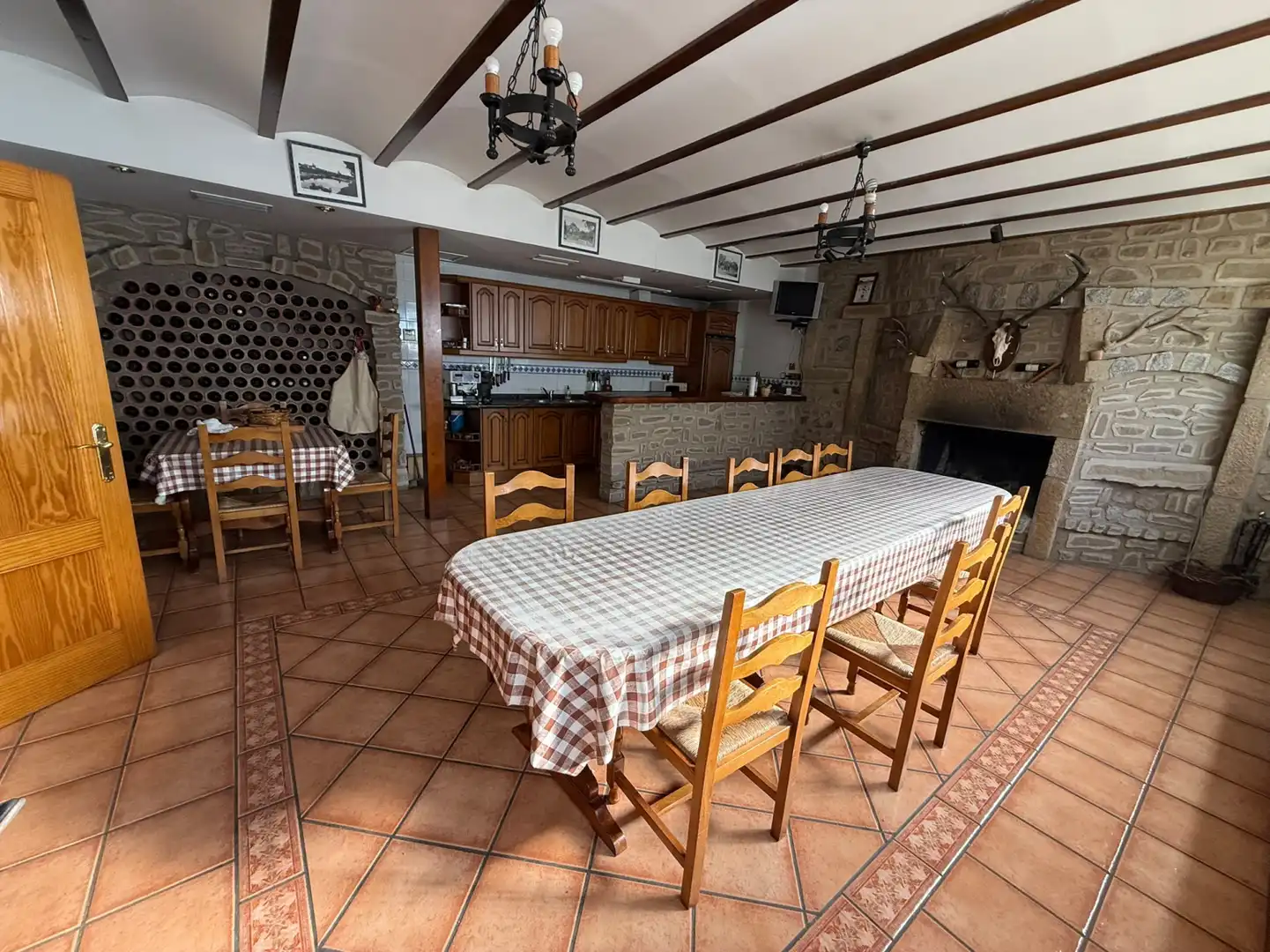 Fabrikhallen zur Miete in  Logroño