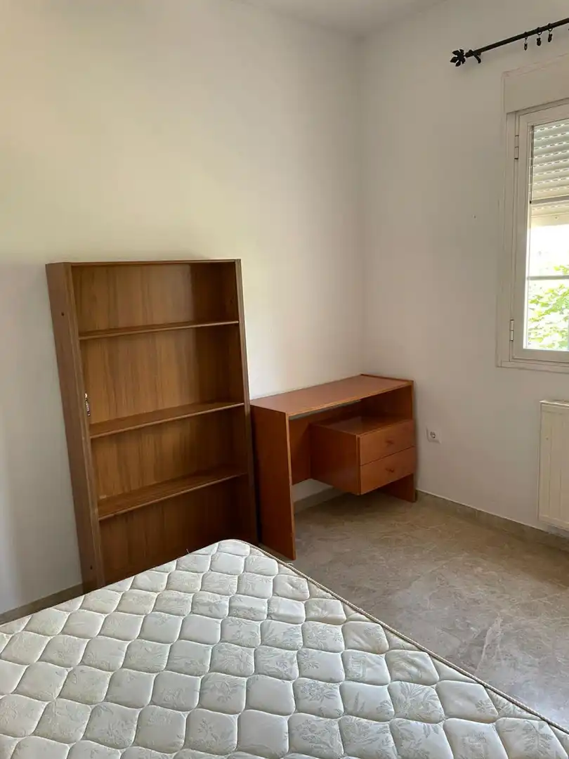 Habitación de Piso de alquiler en Badajoz con Aire acondicionado, Calefacción y Amueblado