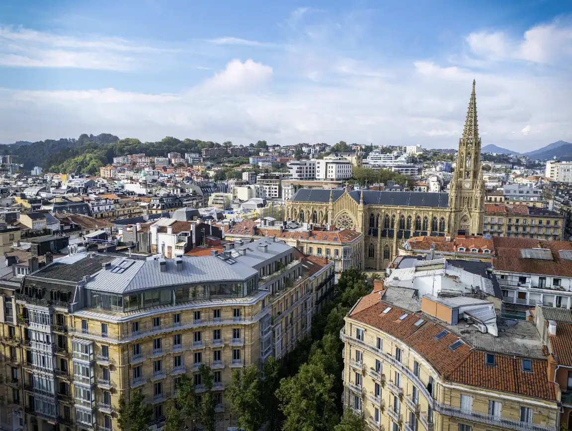Flat for sale in Alfonso VIII Kalea, 3, Área Romántica