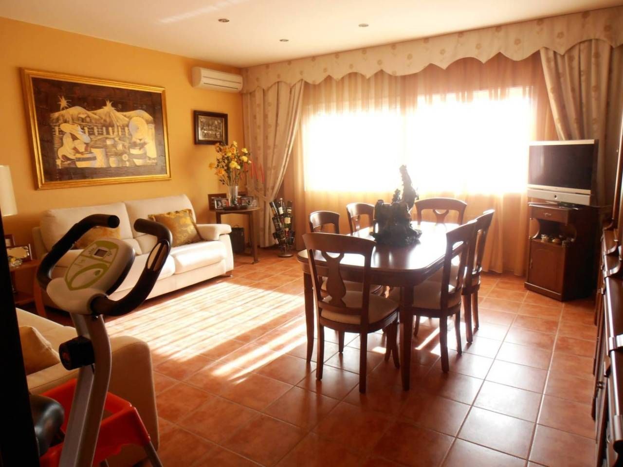 Sala d'estar de Casa o xalet en venda en Caldes de Malavella amb Calefacció i Terrassa