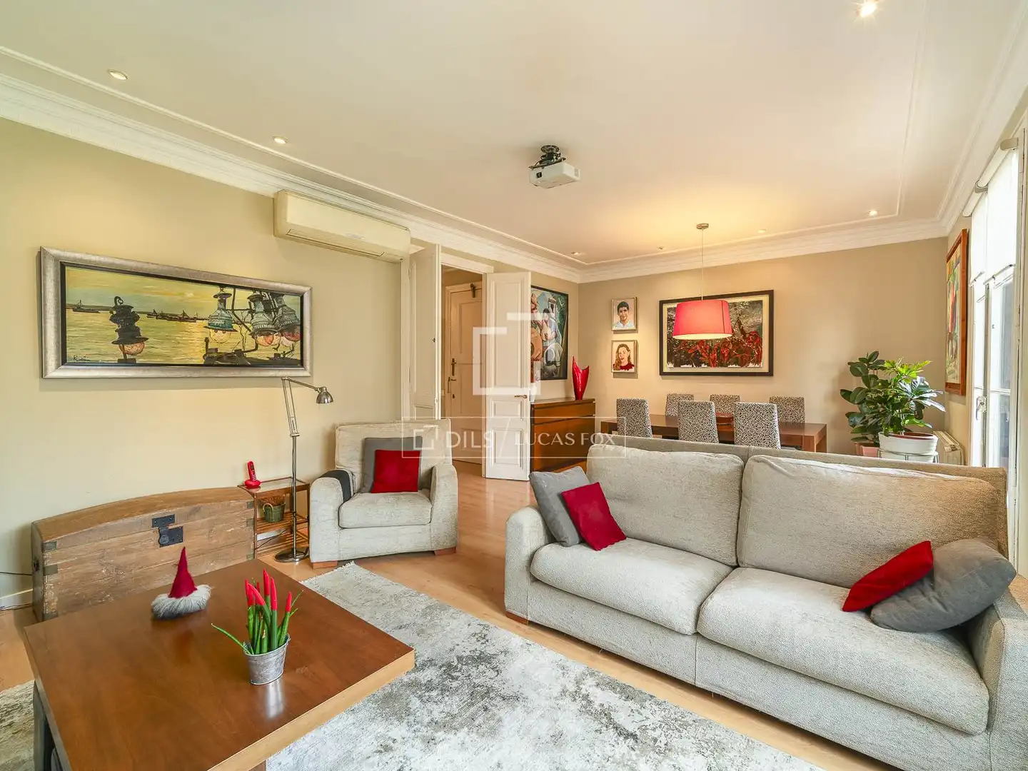 Wohnzimmer von Wohnung zum Verkauf in Barcelona mit Heizung und Balkon