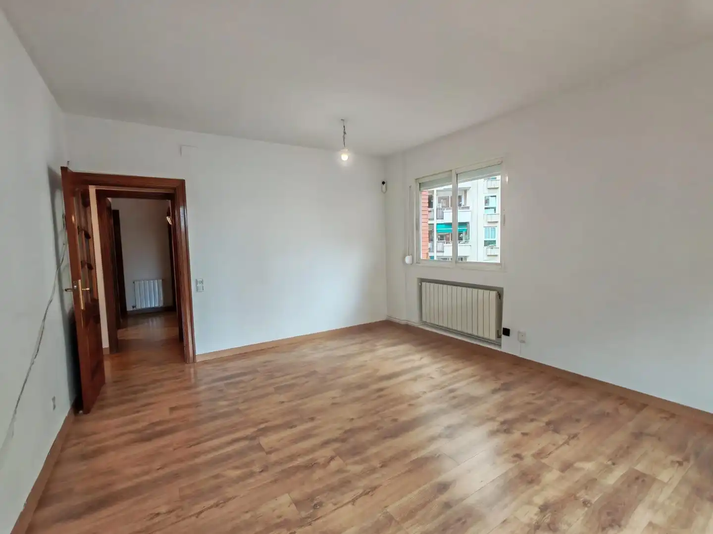 Sala de estar de Apartamento en venta en Barcelona con Calefacción, Parquet y Balcón