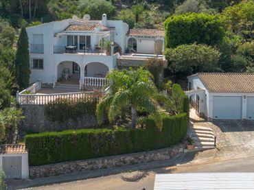 Villa con piscina in vendita a Pego