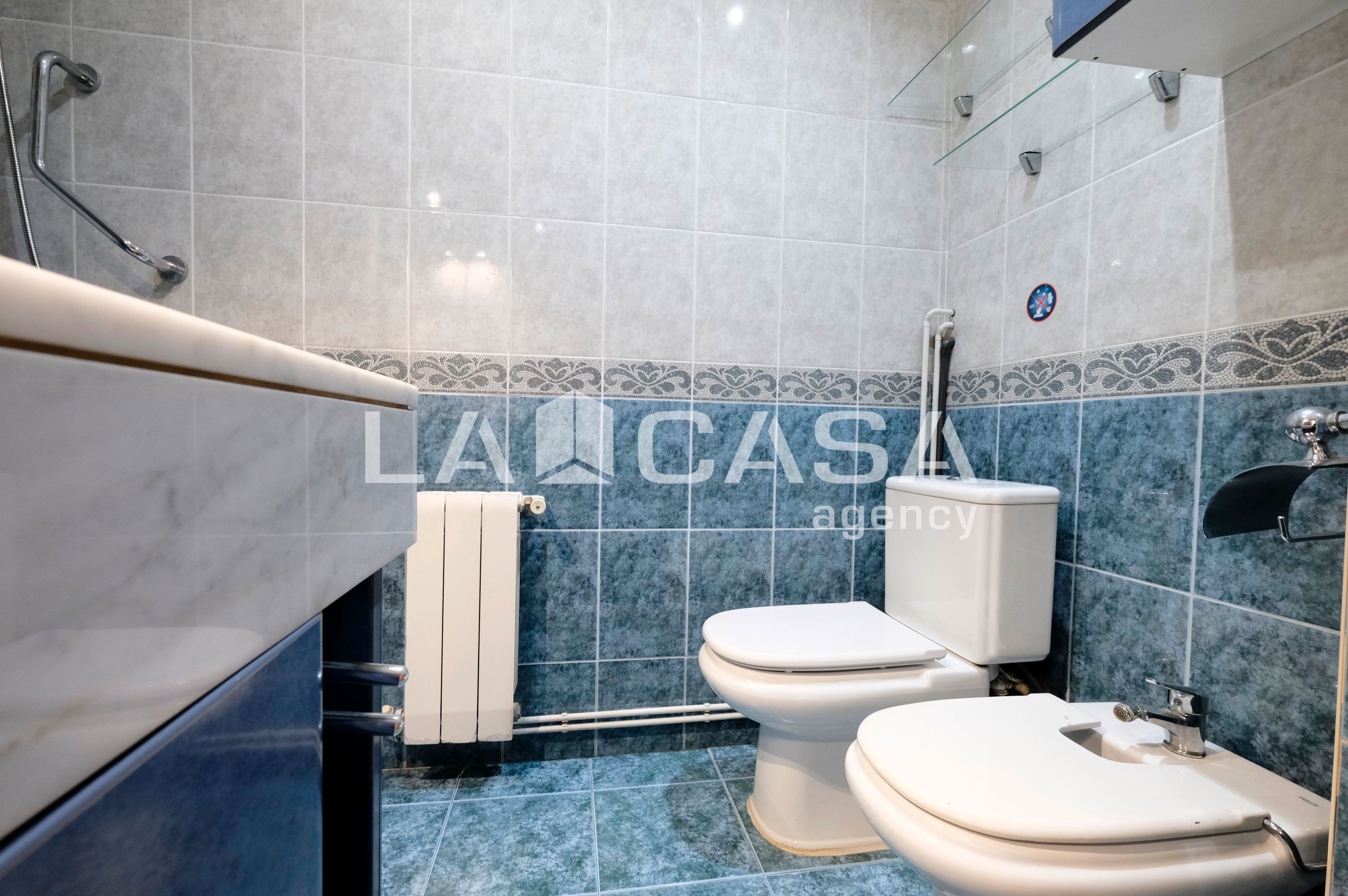 Bany de Pis en venda en  Barcelona Capital amb Calefacció