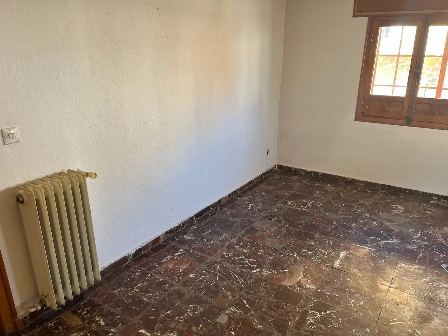 Piso en venta en Las Navas del Marqués  con Calefacción y Trastero