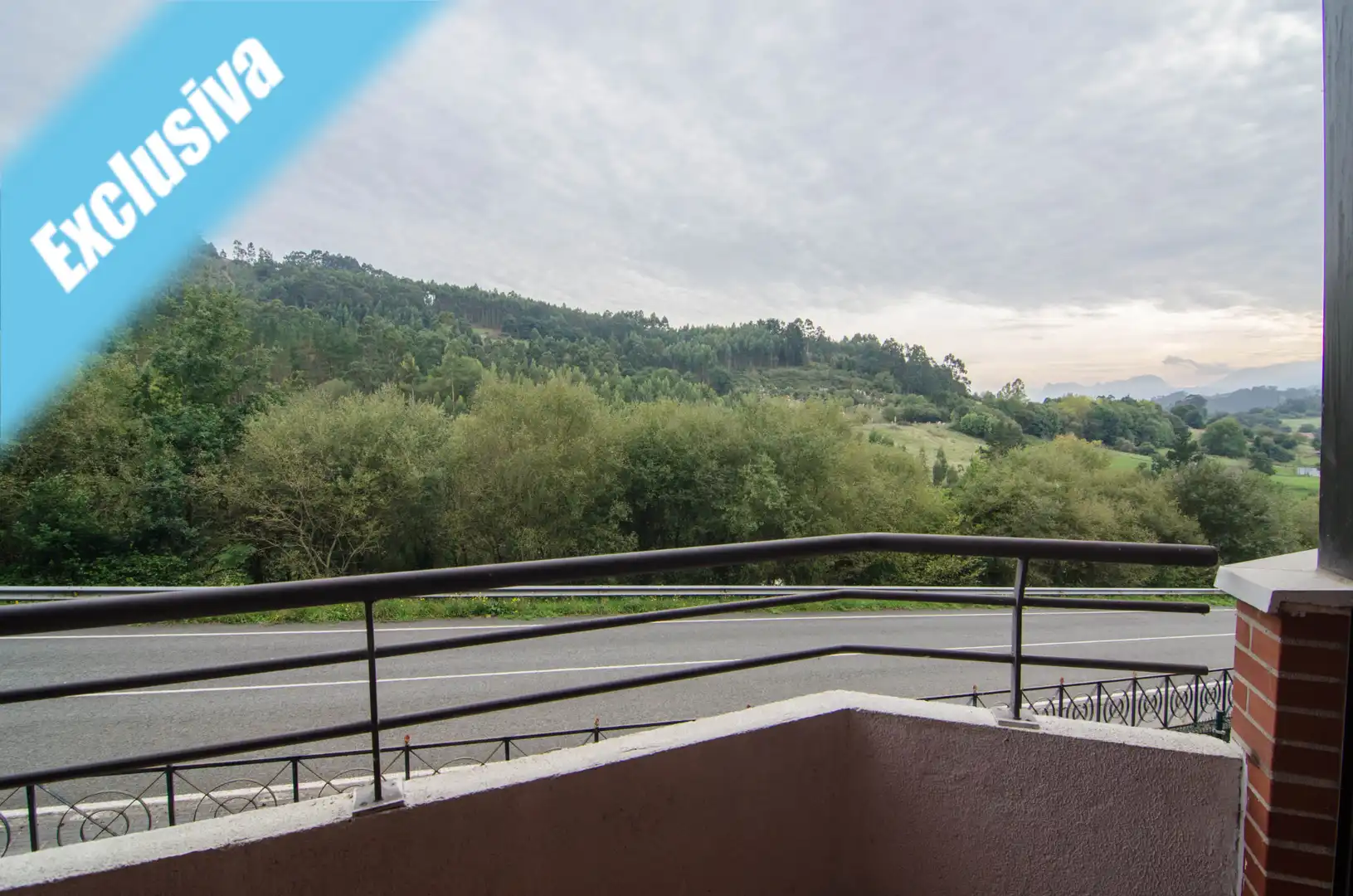 Vista exterior de Piso en venta en Limpias con Calefacción, Terraza y Trastero