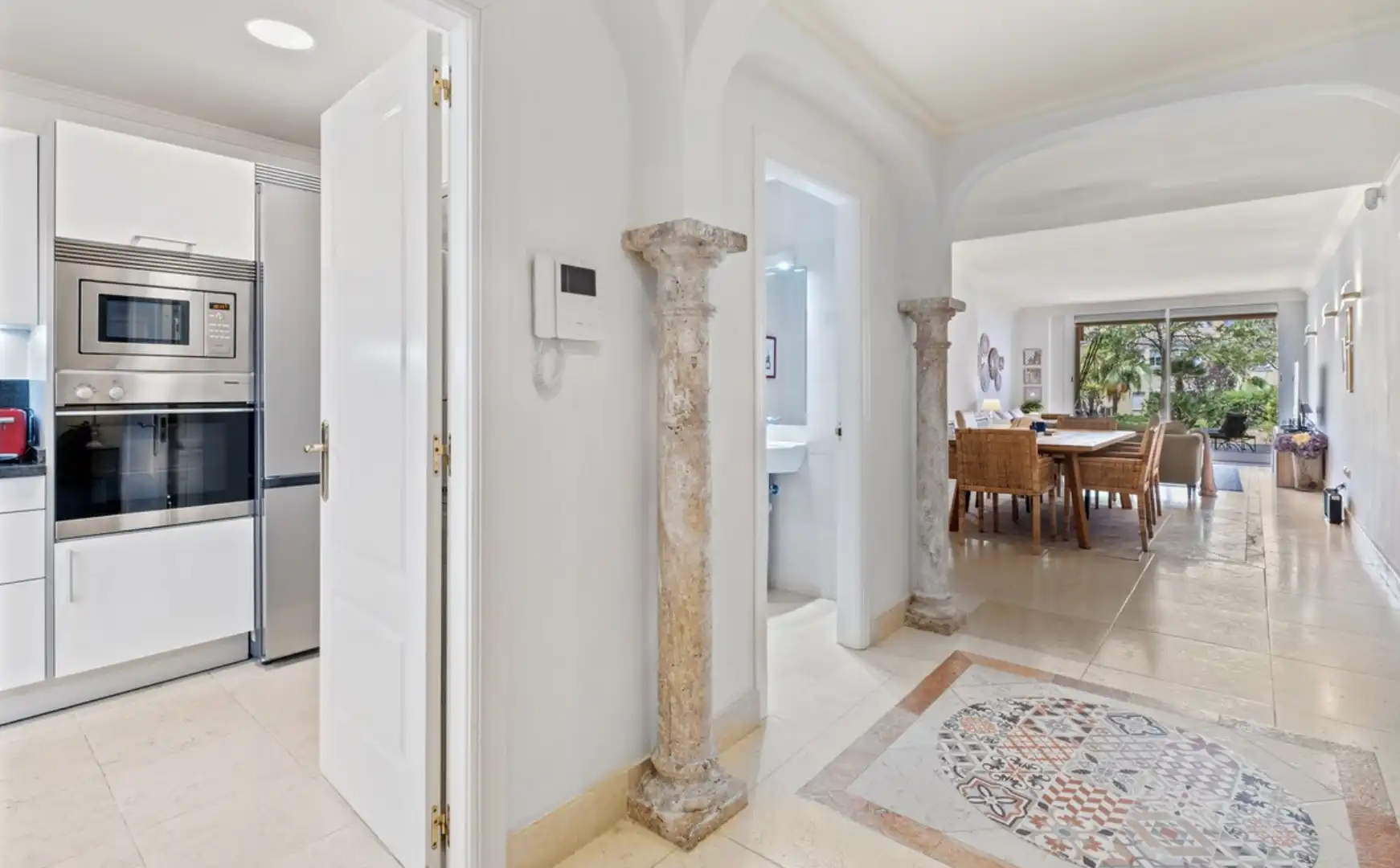Apartament amb piscina en venda a Nueva Andalucía, imagen 7