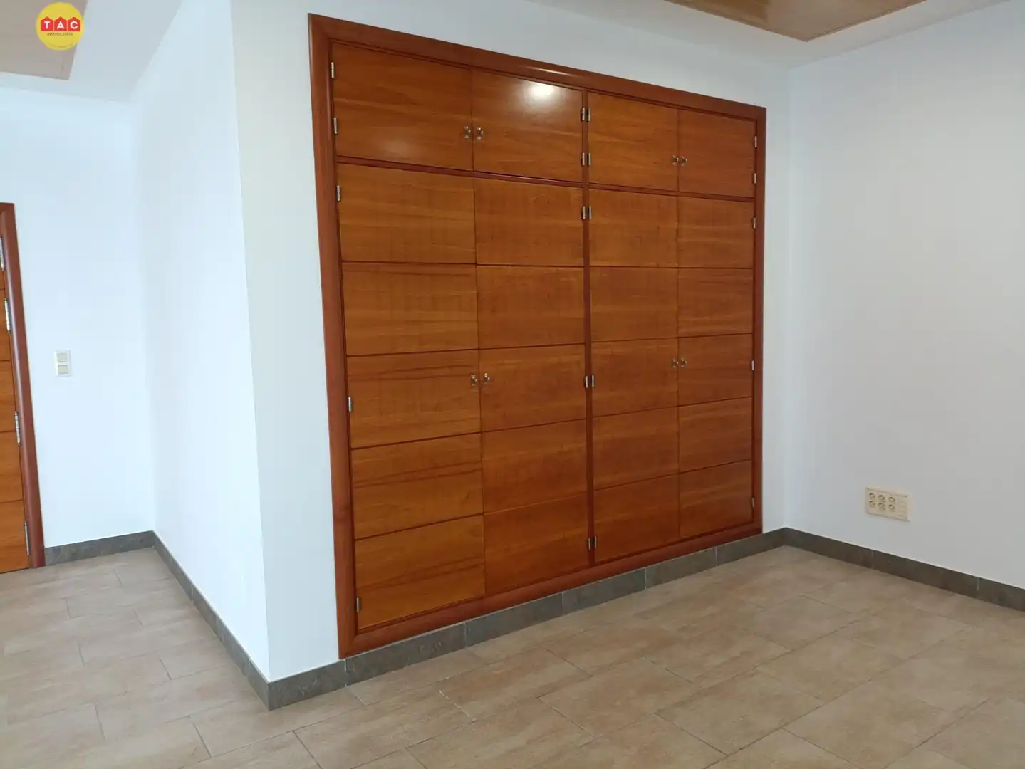 Oficina en venda a Lepe