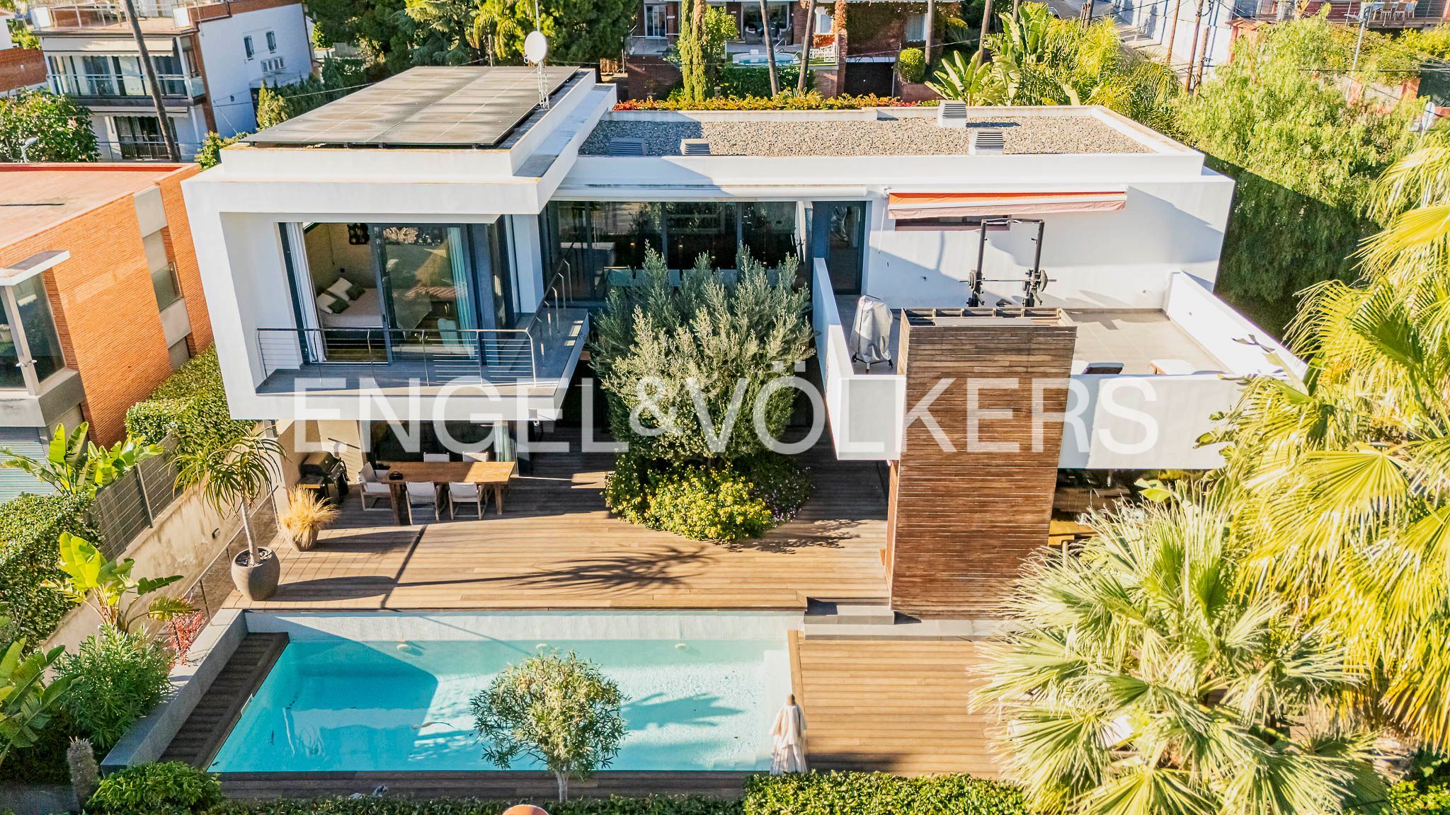 Exterior view of House or chalet for sale in Castelldefels  with Air Conditioner, Heating and Private garden