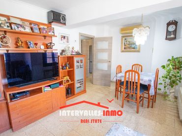 Flat with lift for sale in Sant Martí