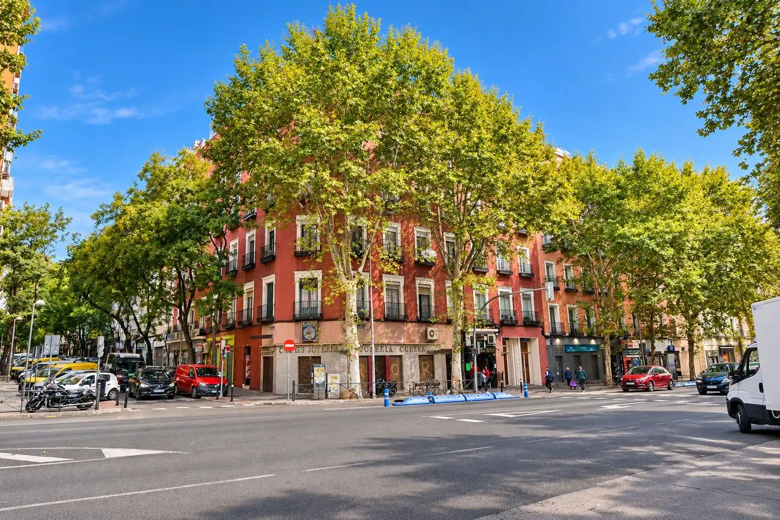 Exterior view of Flat for sale in Retiro