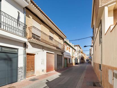 Vista exterior de Casa o xalet en venda en Armilla amb Terrassa