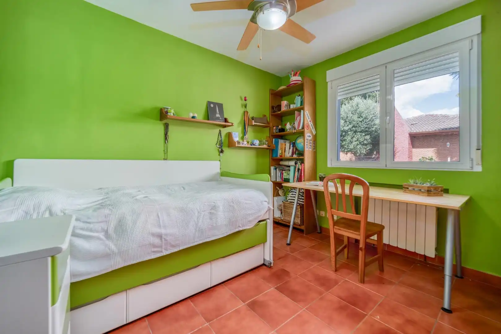 Dormitori de Casa o xalet en venda en Villanueva de la Cañada amb Calefacció, Jardí privat i Terrassa