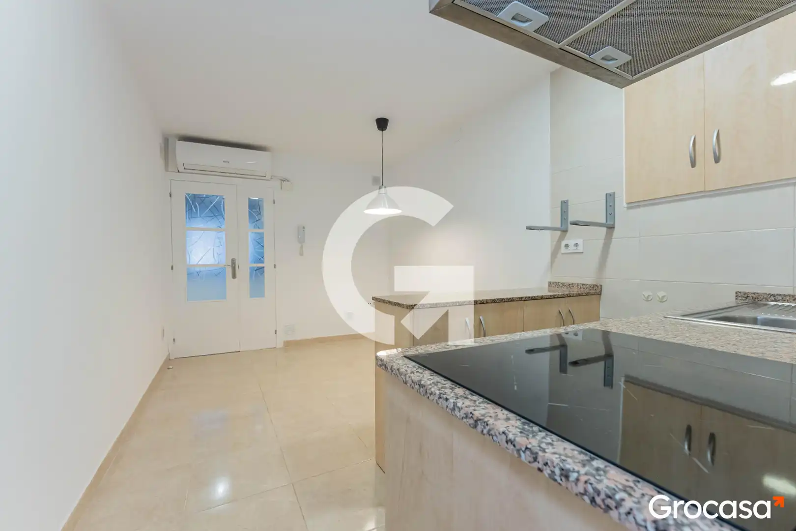 Kitchen of Flat for sale in Cornellà de Llobregat  with Air Conditioner and Oven
