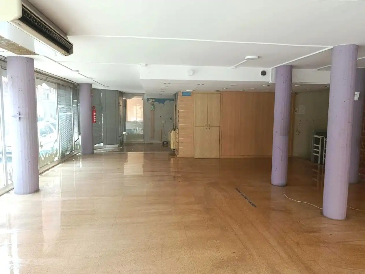 Business premises for sale in Carrer MARTI GRIVE, imagen 5