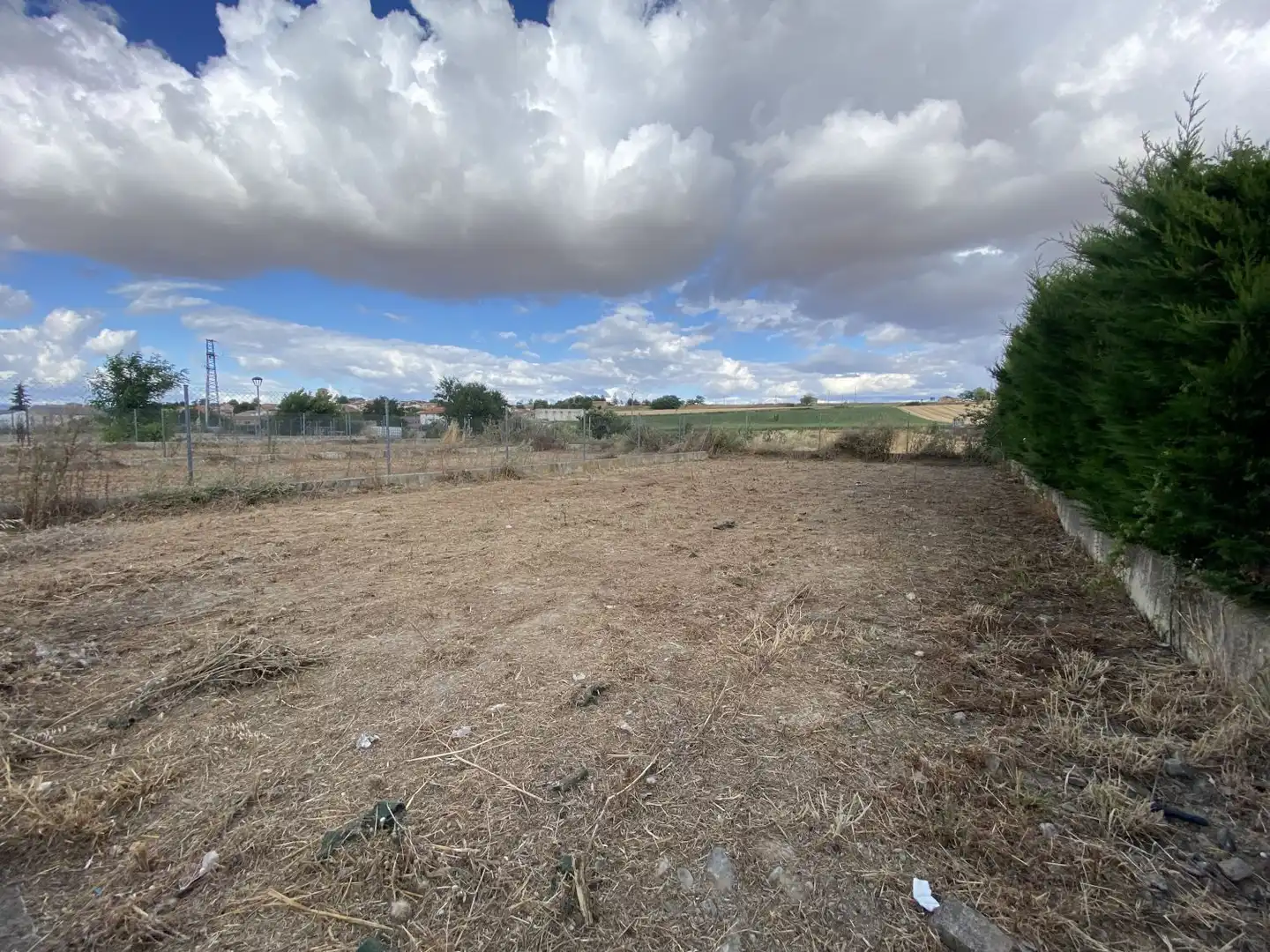 Terrenos y solares en venta en La Pradera 23
