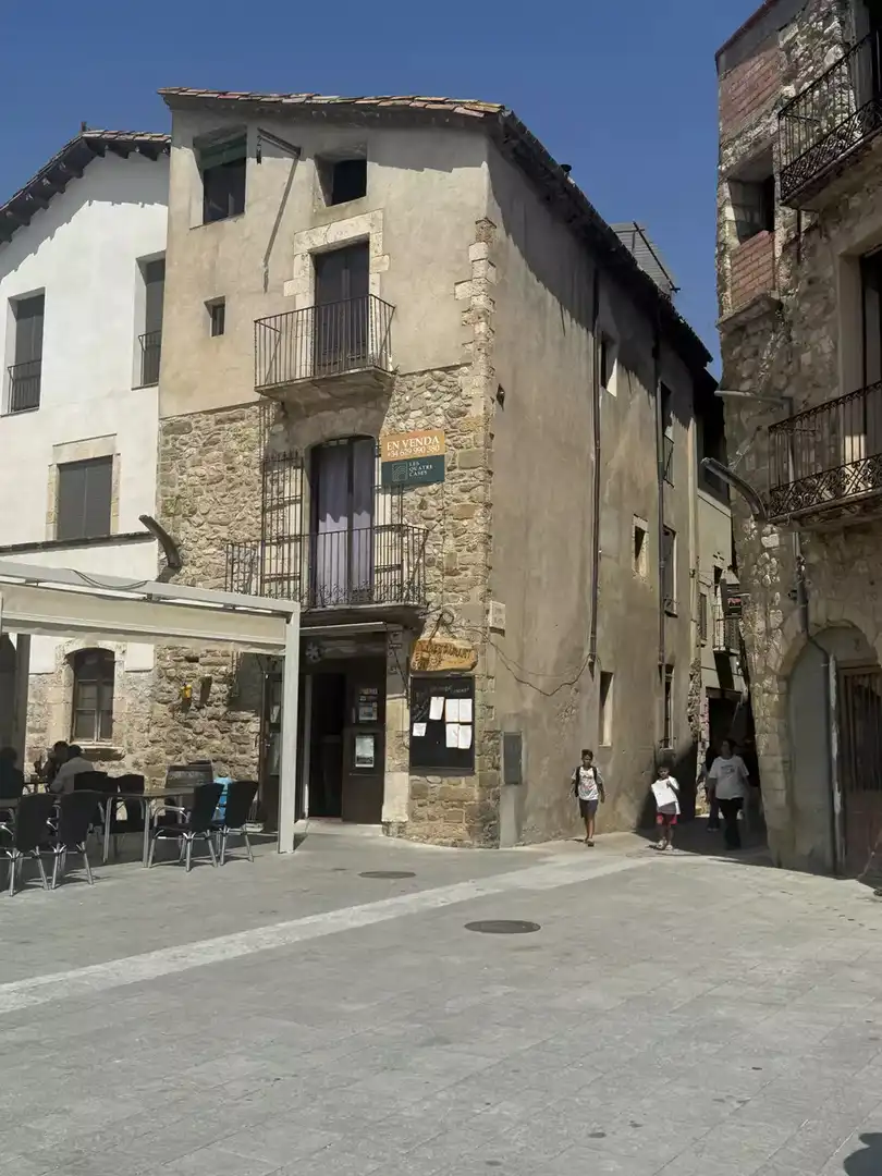 Maison rustique avec terrasse à vendre à Besalú, imagen 3