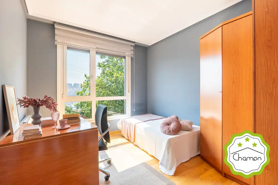 Schlafzimmer von Einfamilien-Reihenhaus zum Verkauf in Barakaldo  mit Heizung, Privatgarten und Terrasse