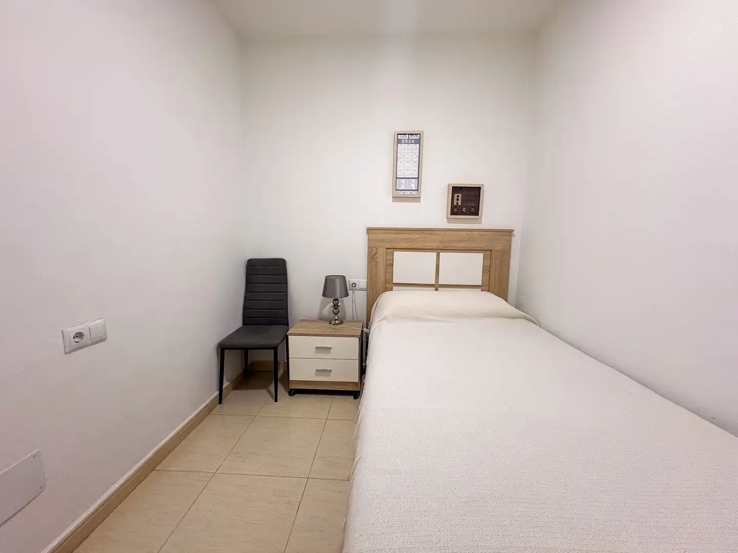Habitación de Piso en venta en Pilar de la Horadada con Terraza, Trastero y Amueblado