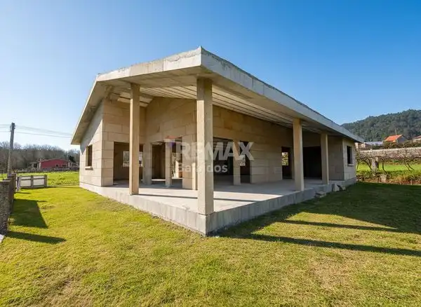 Casa amb jardí en venda a Travesia de Novas