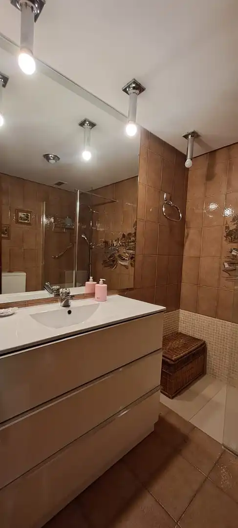 Badezimmer von Wohnung zum Verkauf in Vitoria - Gasteiz mit Heizung und Abstellraum