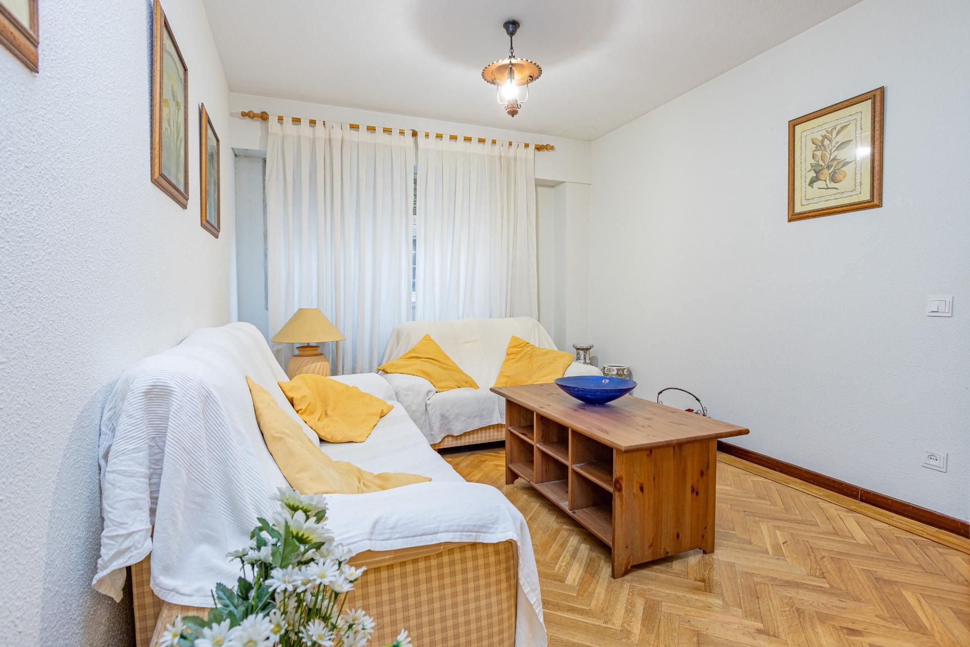 Bedroom of Apartment for sale in San Sebastián de los Reyes  with Heating, Parquet flooring and Community pool